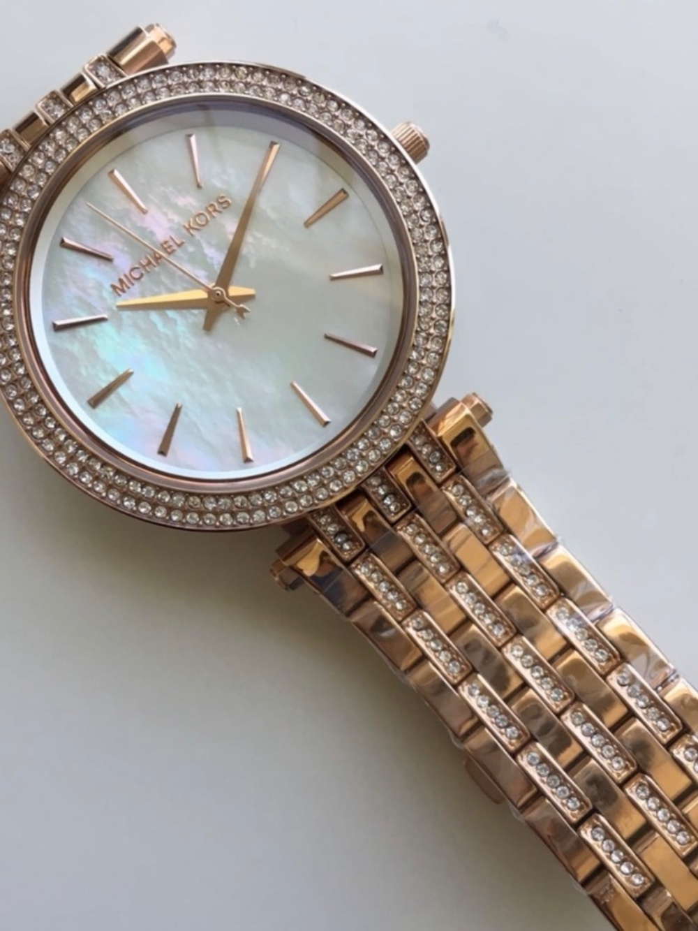 New Michael Kors Rose Gold Watch MK3220 - Picture 3 of 3
